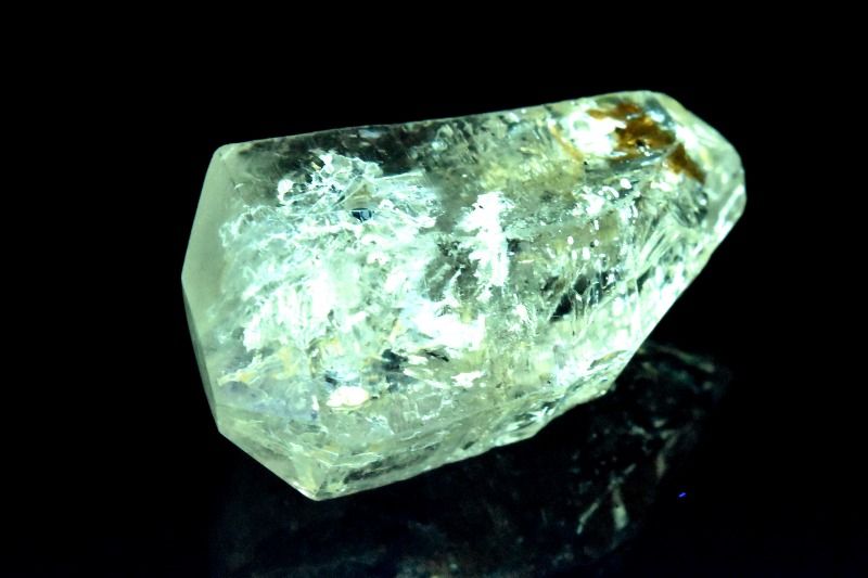  1点物 パキスタン産 オイルインクォーツ石油水晶 28x17mm 原石ラフカ...