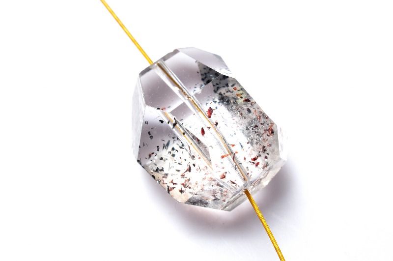 【1点物】AA+☆赤い火花 ストロベリークォーツ(レピドクロサイトインクォーツ)　14x13mm　原石ラフカット(貫通穴) ビーズ ハンドメイド _PC8001