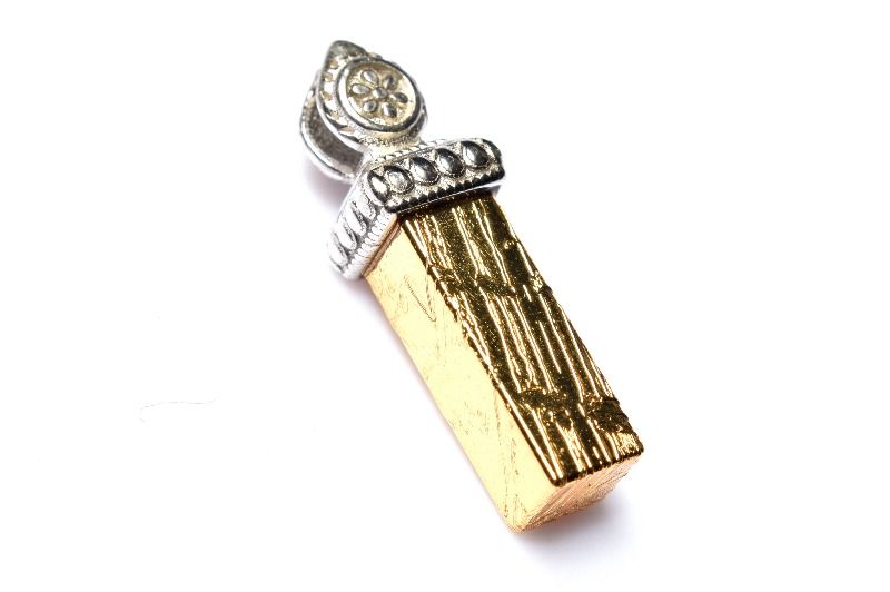 Rakuten - 【10％OFF!】Silver925 アルタイ隕石(メテオライト)　14x5mm　ゴールドコーティング ペンダントトップ アクセサリー 1個売り _PRG2402-2