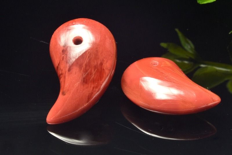 高発色◇チベット産 アンデシン 24-25x16-17mm 勾玉 ルース ハンドメイド 1個売り _PRG2422-4