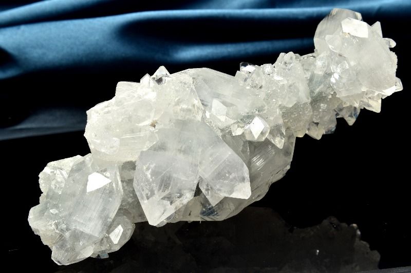  1点物 インド産 高品質 アポフィライト 52x42x113mm クラスター 原石...