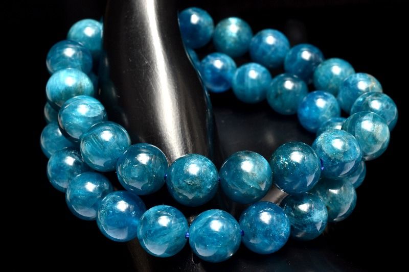 濃厚な青◇ブラジル産 ブルーアパタイト　12.5mm ブレスレット アクセサリー 1個売り _BG6296-125