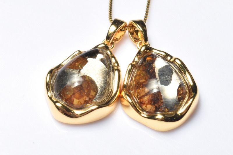 ロシア産◇希少 パラサイト隕石 13x9-10mm ドロップ ペンダントトップ アクセサリー 1個売り _PRG2431-2