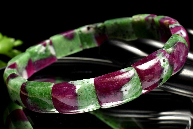  1点物 高発色 ナイジェリア産 ルビーインゾイサイト 13.5x10mm バン...