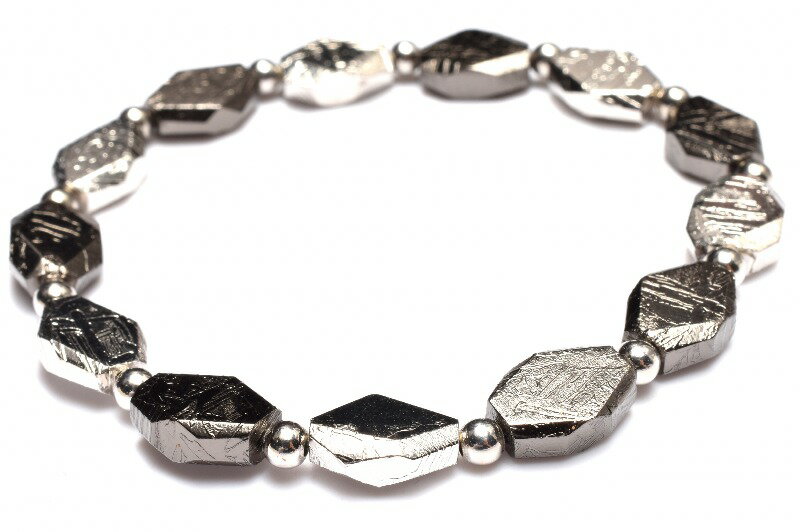 【1点物】宇宙からの贈り物 メテオライト(アルタイ隕石) 10.5x8(丸玉3.5)mm シルバーブラックコーティング ひし形 ブレスレット _MC4675