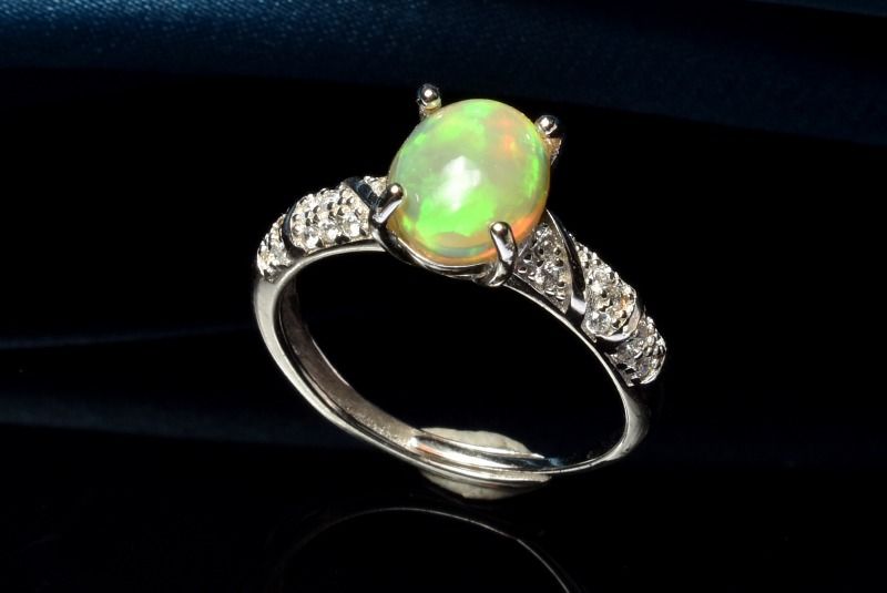  1点物 Silver925 虹色の遊色 プレシャスオパール 9x7mm オーバル 指...