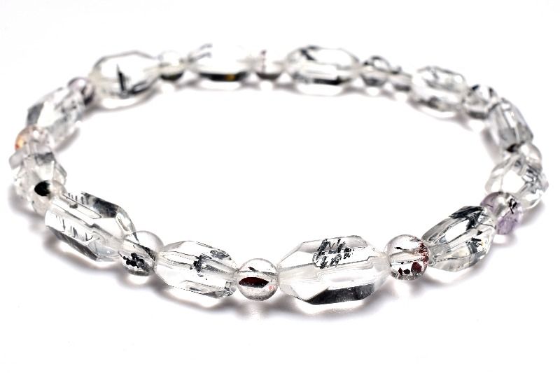 材質スティブナイトインクォーツ 9.5-12.5x6-7.5(丸玉4.5-5)mm 産地：ルーマニアサイズ約9.5-12.5x6-7.5(丸玉4.5-5)mm(±0.5mm)腕周り約17.5cm(伸縮性あり)重さ約11g特徴・意味流通量が少...