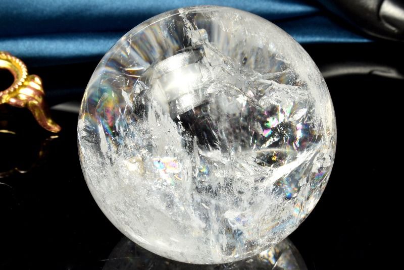  1点物 高透明 アイリスクォーツ レインボー水晶 56mm 丸玉(台座付き)...