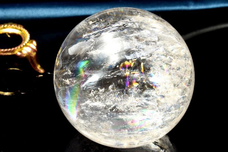  1点物 高透明 アイリスクォーツ レインボー水晶 55mm 丸玉(台座付き)...