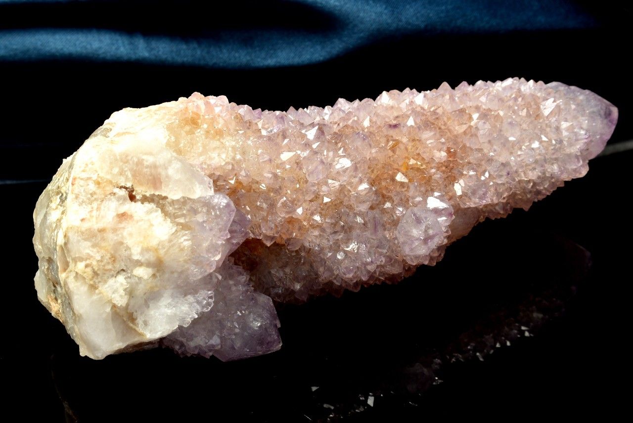  1点物 南アフリカ産 サボテンアメジスト(カクタスクォーツ) 54x38x105...