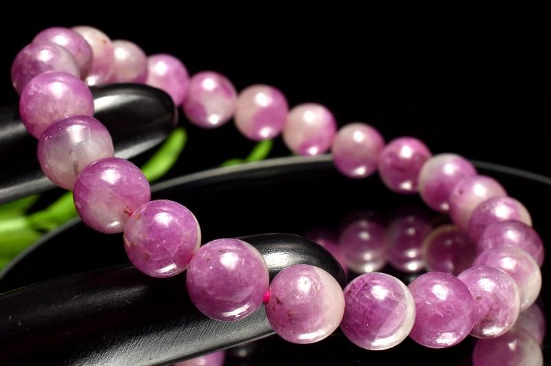 Rakuten - 【20％OFF!】【1点物】南アフリカ産◇高品質 ルビー　8mm ブレスレット アクセサリー _MC5603
