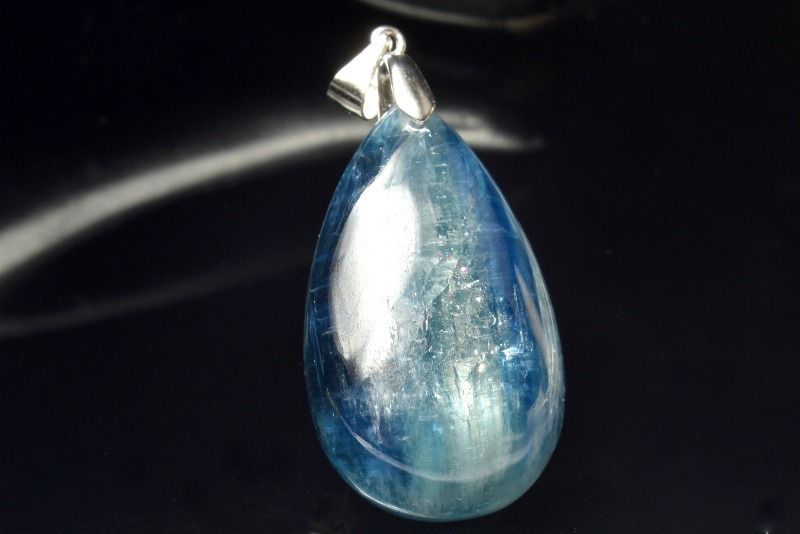 Rakuten - 【20％OFF!】【1点物】Silver925◇天然無着色 カイヤナイトシリカ　31x18mm　ドロップ ペンダントトップ アクセサリー _PC9783