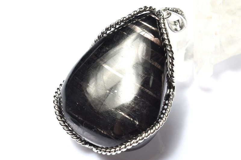 乐天商城 - 【20％OFF!】【1点物】アメリカ産◇金属光沢 ハイパーシーン　38x27mm　ドロップ ペンダントトップ アクセサリー _PD466