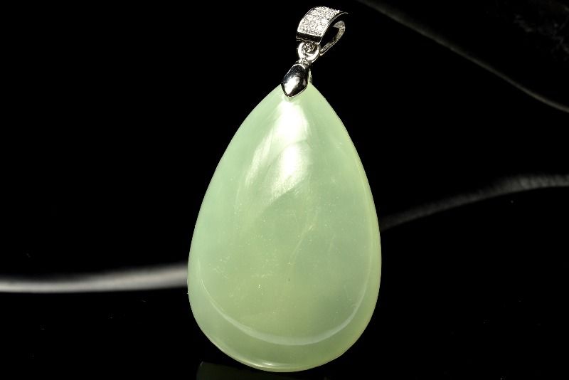 Rakuten - 【1点物】高発色◇まろやか質感 サーペンティン　38x24mm　ドロップ ペンダントトップ アクセサリー _PD659
