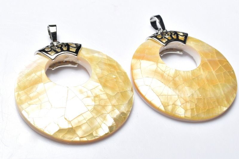 Rakuten - イエローシェル　40mm ペンダントトップ アクセサリー 1個売り _PRG2462
