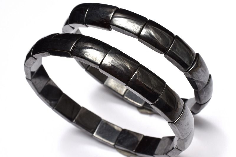 Rakuten - ブラックアイアン スギライト(杉石)　10-10.5x8mm バングル アクセサリー 1個売り _BG6552-2