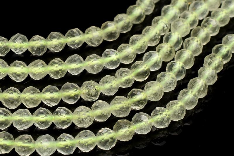樂天商城 - リビア砂漠の宝石 リビアングラス　3x3mm　ボールカット 1連（約38cm） ビーズ 連売り ハンドメイド _R6129
