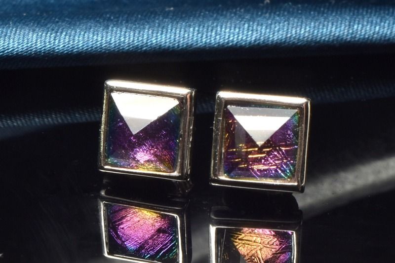 Rakuten - 宇宙を身近に アルタイ隕石(メテオライト)　6x6mm　MIXコーティング スクエア ピアス アクセサリー _PRG2509-6