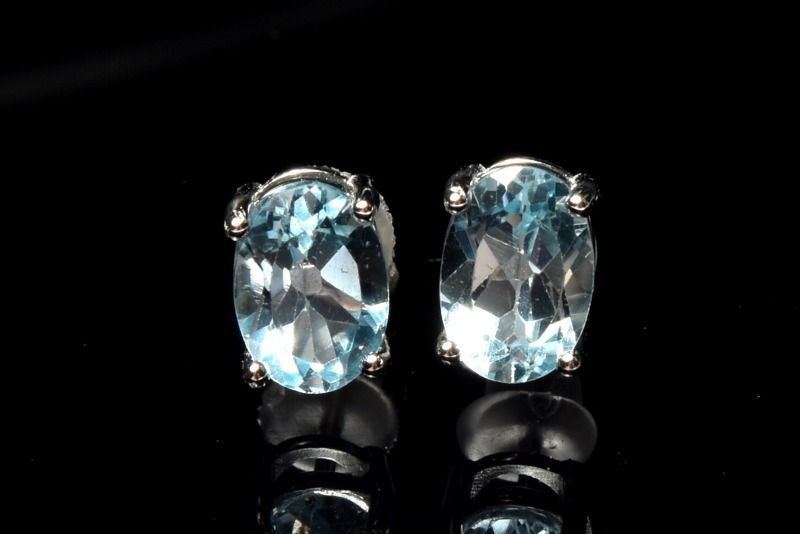 Silver925◇カットの煌めき ブルートパーズ　7x5mm　オーバル ピアス アクセサリー _PRG2595-1