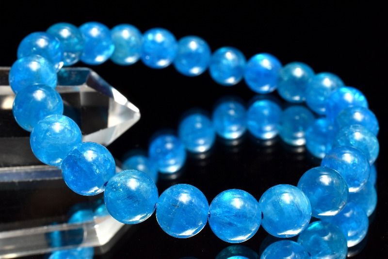 天然石 パワーストーン ラトリエの【1点物】AAA☆澄青に透ける輝き ブルーアパタイト　8mm ブレスレット アクセサリー _MD2282｜アングル3