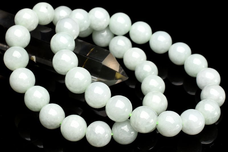 ミャンマー産◇陶器のよう 翡翠(硬玉ジェダイト)　10mm ブレスレット アクセサリー 1個売り _B1651-10