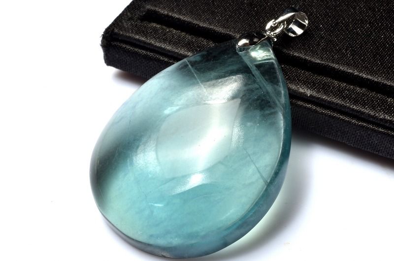 【1点物】うるツヤ質感 ブルーフローライト　38x30mm　ドロップ ペンダントトップ アクセサリー _PD3768