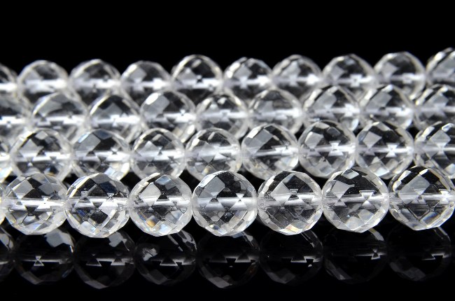 【10％OFF!】【連売り】【64面カット水晶】　10mm 1連（約38cm）天然石 パワーストーン ビーズ パーツ _R351