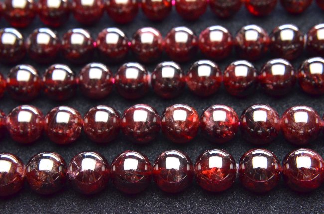 【連売り】AA良質【ガーネット　柘榴石】8mm1連（約38cm）天然石 パワーストーン ビーズ パーツ _R1684-8