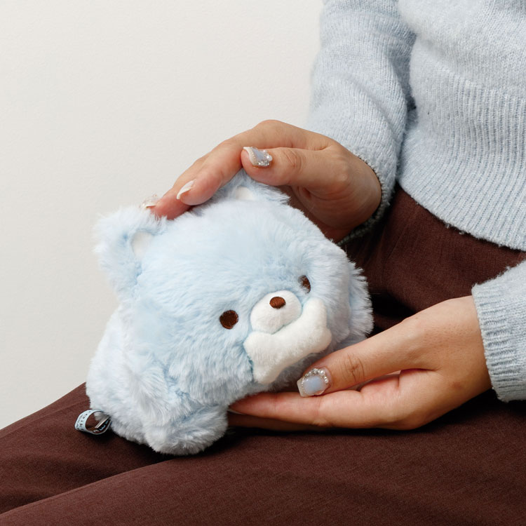 リラックマ ひざのりぬいぐるみ アオイコオオカミ アオコグのおとまり うつぶせ よ...
