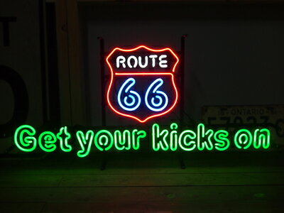 【GET YOUR KICKS ON】ルート66 ROUTE66 のネオン管 ネオンサイン 看板 西海岸風 インテリア アメリカン雑貨