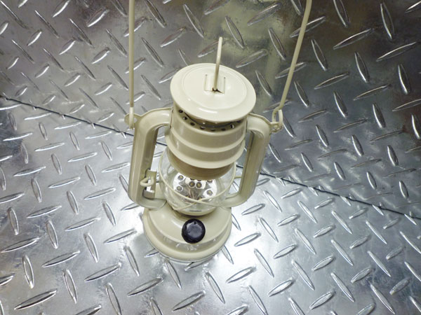 ウォームウール LEDランタン（アイボリー） LEDランプ 照明 アウトドア 非常灯 携帯用ライト 災害 緊急 地震 LEDライト 西海岸風 インテリア アメリカン雑貨通販格安セール情報　楽天　通販