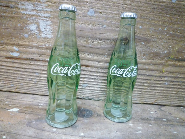 コカコーラ コンツアーボトル型S＆Pセット 調味料入れ ソルト＆ペッパー Coca-Cola/COKE アメリカン雑貨 / コカコーラグッズ / キッチン雑貨