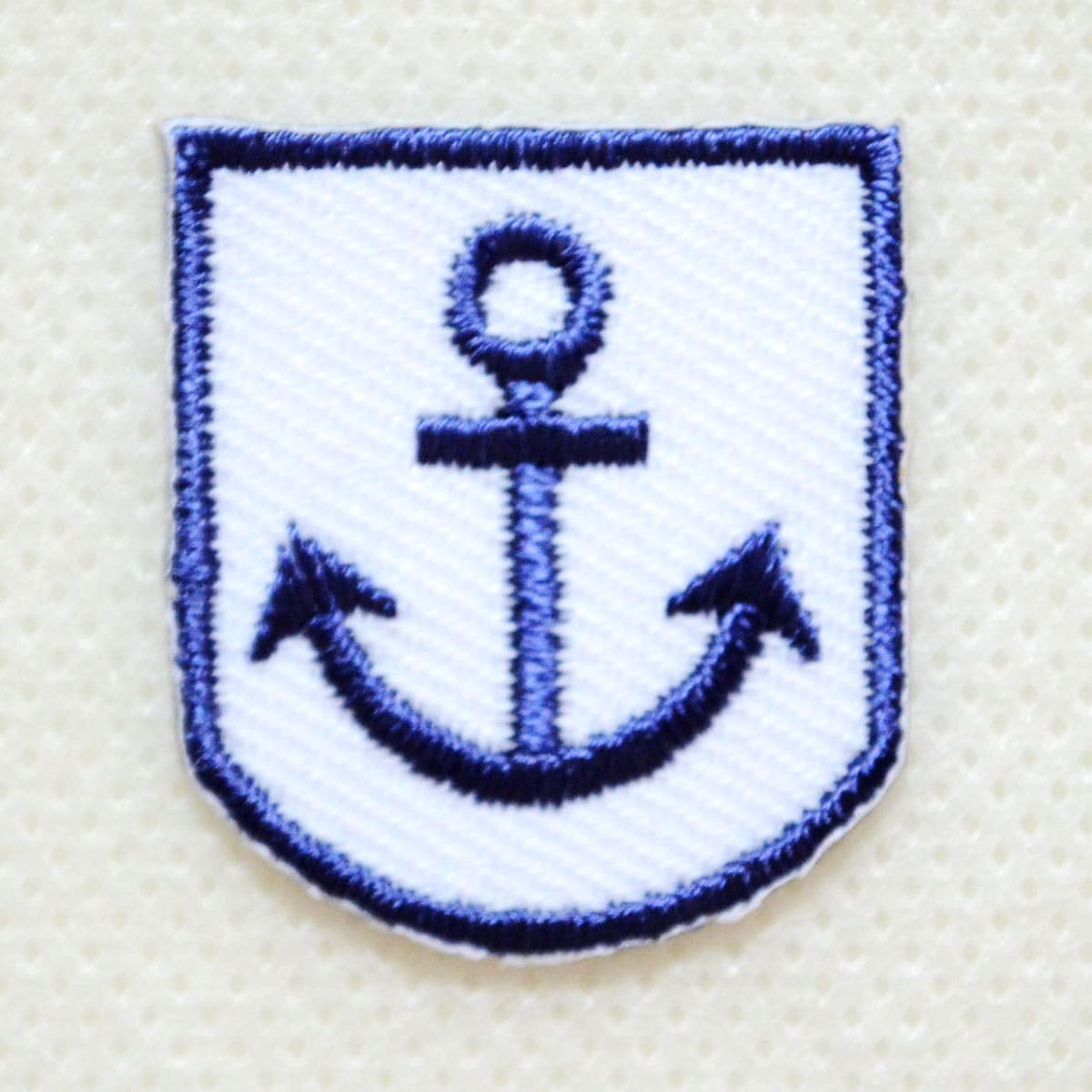 ワッペン イカリ アンカー ミニ ホワイト ネイビー SIRI-020 ワッペン アイロン ブランド 通販 アップリケ ブレザー シャツ エンブレム アルファベット イニシャル ミリタリー 入園 名前 キャラクター