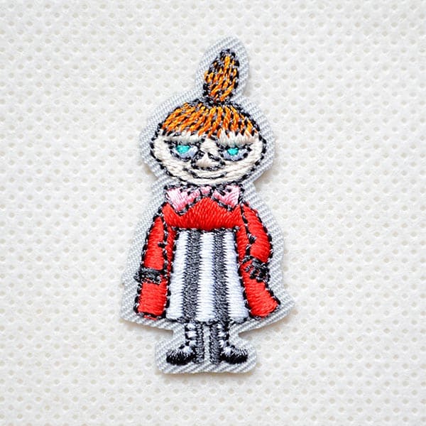 ワッペン アイロン リトルミイ 立ち姿 ムーミン M01Y2505 ブランド 大人向け 子供向け アルファベット ..