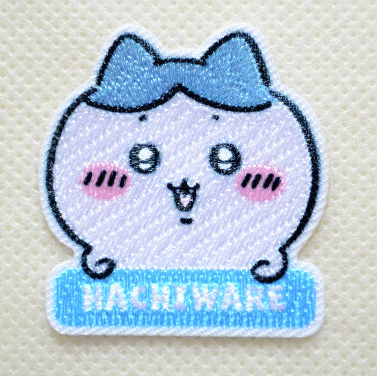 樂天商城 - ちいかわ ワッペン ハチワレ お名前 アルファベット 刺繍 アイロン・シール両用タイプ GW-2004 ブランド ロゴ アルファベット 大人向け 入園 名前 キャラクター