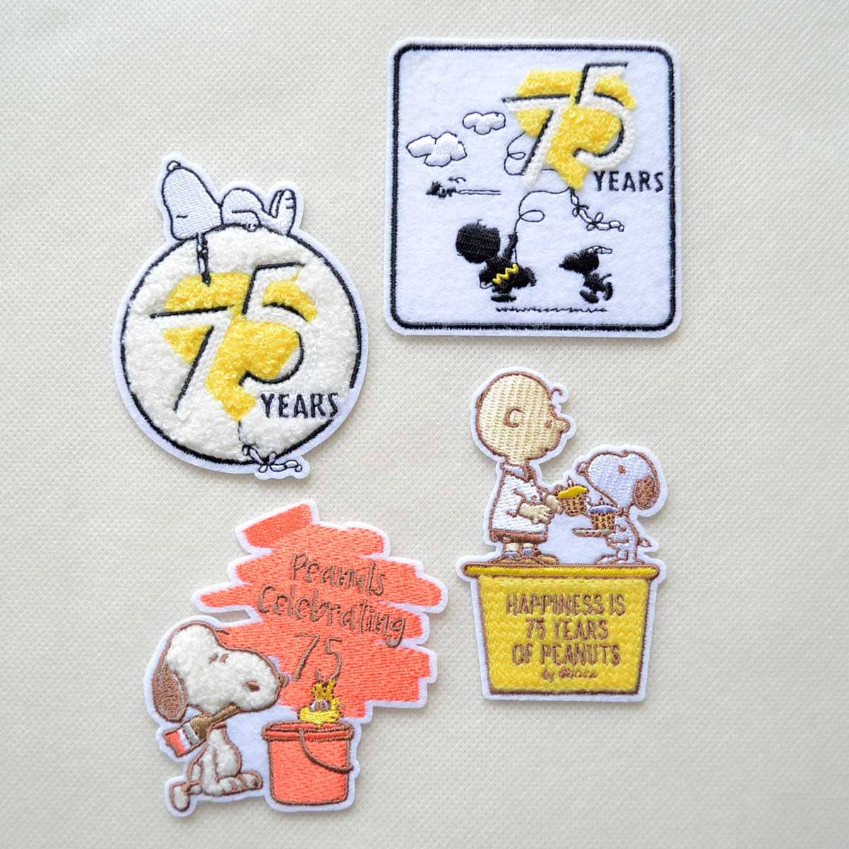 ワッペン スヌーピー ロゴ 75th 丸 アイロン S02Y3238 いぬ 犬 大人向け 子供向け ...