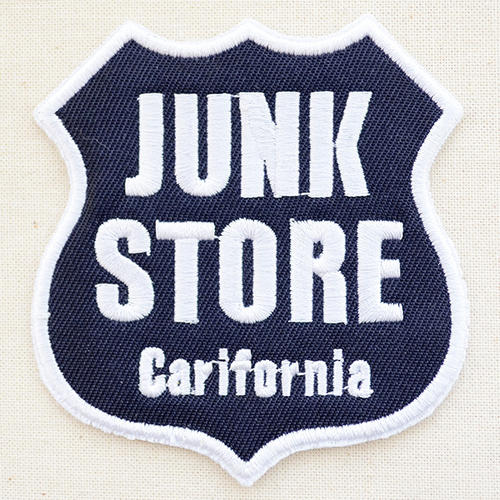 ロゴワッペン ジャンクストア カリフォルニア(シールド) Junk Store California LGW-169 アイロン アップリケ パッチ アルファベット エンブレム 名前 ミリタリー 車 ディズニー ワッペン