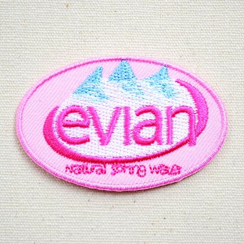 ワッペン エビアン evian(S) MW-089 ワッペン アイロン ブランド 通販 アップリケ ブレザー シャツ エンブレム アルファベット イニシャル ミリタリー カンパニー 名前 キャラクター