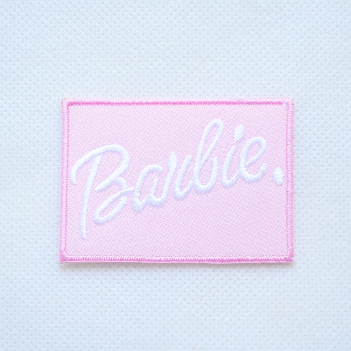 樂天商城 - ミニワッペン Barbie バービー MW092 ワッペン アイロン ブランド 通販 アップリケ ブレザー シャツ エンブレム アルファベット イニシャル ミリタリー カンパニー 名前 キャラクター