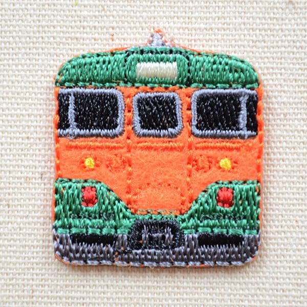 鉄道/電車 トレインミニワッペン 113系 TR380-TR30 アイロン アップリケ パッチ アルファベット エンブレム 名前 ミリタリー 車 ディズニー ワッペンのサムネイル