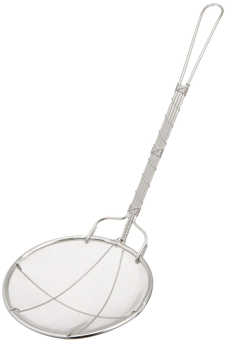 スタイル：ざる◆商品名：和平フレイズ 調理器具 ざる ストレーナー だし揚げ 味道 15cm 細目 P柄 18-8ステンレス AD-690サイズ:151×123×398mm本体重量:133g素材・材質:18-8ステンレス鋼生産国:中国質と使いやすさにこだわった厨房用調理用具「味道(あじどう)」シリーズ。プロの方のご利用はもちろん、一般のご家庭でも活躍する逸品です。煮物や茹で物、揚げ物の際に食品を鍋等から取り出すのに便利。網部分とハンドルが3ケ所で固定されているので丈夫です。錆びに強く衛生的なステンレス製。