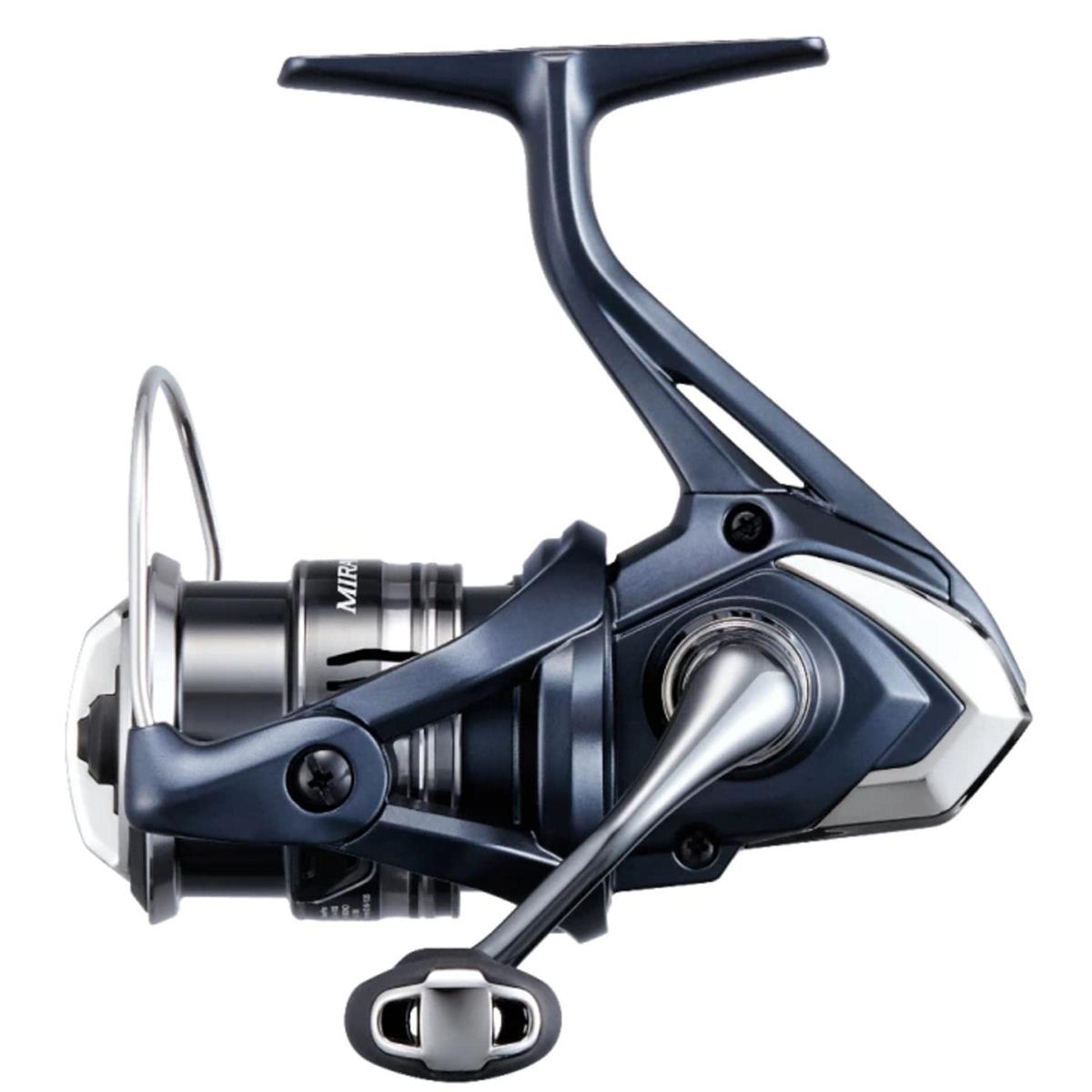 スタイル：C2000SHG◆商品名：シマノ(SHIMANO) ショア、オフショア 22 ミラベル C2000SHGギア比：6 / 実用ドラグ力(kg)：2 / 最大ドラグ力(kg)：3最大巻上長(cm/ハンドル1回転)：79 / 自重(g)：180スプール 径/ストローク(mm)：42/12糸巻量：ナイロン(lb-m) 3-125、4-100、5-75 / フロロ(lb-m) 3-110、4-85、5-65 / PE(号-m) 0.6-150、0.8-110、1-80ハンドル長さ(mm)：45 / ベアリング数(BB/ローラ―)：5/1シマノ(SHIMANO) 22 ミラベル C2000SHG