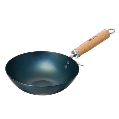 ●素材:スチール/木材●サイズ:(約)口内径23×深さ7×全長44cm●収納サイズ:(約)直径23×高さ7cm●総重量:(約)890g●収納性を考えたコンパクトなサイズの中華鍋●ヘラ絞り加工、日本製●錆に強いハードテンパー加工済み●シーズニングレス●たき火OK●持ち手が熱くなりにくい木製の取っ手●木柄を熱源からまもるプレートを装着【商品の購入にあたっての注意事項】※一部商品において弊社カラー表記がメーカーカラー表記と異なる場合があります。※ブラウザやお使いのモニター環境により、掲載画像と実際の商品の色味が若干異なる場合があります。※掲載の価格・製品のパッケージ・デザイン・仕様について、予告なく変更することがあります。あらかじめご了承ください。ロゴス LOGOS エルブレス ヴィクトリア ビクトリア Victoria L-Breath アウトドア調理器具 BBQ バーベキュー ダッチオーブン 調理器具 アウトドア レジャー キャンプ キャンプ用品 キャンプグッズ