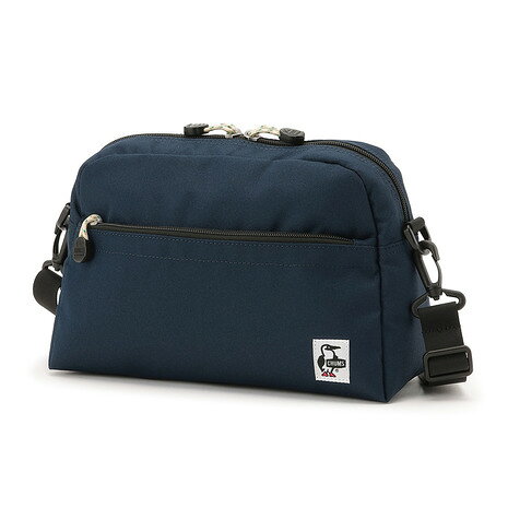 ●素材:RENU Recycle Polyester100%●ベトナム製●メーカーカラー表記:Navy●サイズ:H20×W30×D10cm●容量:約6L●大きすぎず、小さすぎない「絶妙」なサイズ感が人気のショルダーバッグ(約6L)●使い終えた古着や工場での生産時に出た残反(生地)を原料にした、100%リサイクルポリエステル「RENU (レニュー)」を採用。耐久性と軽量性を併せ持ち、アウトドアシーンにも気軽に持ち出しできます。●長財布や500mlボトルなどが収まるサイズ感●本体口:ファスナー仕様●前面:ファスナーポケット●内側:小物用ポケット×2【商品の購入にあたっての注意事項】※一部商品において弊社カラー表記がメーカーカラー表記と異なる場合があります。※ブラウザやお使いのモニター環境により、掲載画像と実際の商品の色味が若干異なる場合があります。※掲載の価格・製品のパッケージ・デザイン・仕様について、予告なく変更することがあります。あらかじめご了承ください。2026年春夏モデル 2026ssmodel チャムス CHUMS エルブレス ヴィクトリア ビクトリア Victoria L-Breath BAG バッグ カバン かばん 鞄 アウトドアカジュアル小物 アクセサリー カジュアルバッグ Men's Mens メンズ めんず 男性 アウトドア レジャー キャンプ 旅行 カジュアル 小物入れ