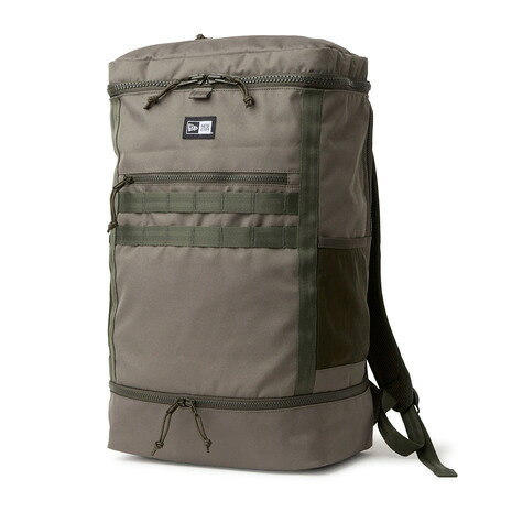 ●素材:ポリエステル1680D●サイズ:幅32×奥行22×高さ55cm●容量:約46L●収納力に優れたボックスシルエットが特徴のバックパック。同型シリーズの中で最大サイズに位置づけられる。余分な隙間を生まない効率的な構造で、ボトムポケットには約30cmまでのシューズを収納可能。通勤通学からスポーツシーンまで幅広くニーズを満たすモデル。●メイン収納の開口部を広めに設計、開閉しやすく容易に内部の確認が可能。●上蓋裏に小物や文房具の収納に便利なメッシュポケットを配備。●内部に小物を収納可能な小型ポケットを配備。●500mlのペットボトルが収納可能な大型のサイドポケットを両側に配備。●シューズ等の収納に便利なボトムポケット(30cmのシューズも収納可能) 。●12インチ(30cm)レコードが収納でき、レコードバッグとしても活用可能。●高いクッション性でラップトップPC等を保護するインナーポケットを配備。●クッション性のあるコンパートメントを内側にも配備。●外側上部付属のループ部分には別売りの[Cap Clip]を装着可能。【商品の購入にあたっての注意事項】※一部商品において弊社カラー表記がメーカーカラー表記と異なる場合があります。※ブラウザやお使いのモニター環境により、掲載画像と実際の商品の色味が若干異なる場合があります。※掲載の価格・製品のパッケージ・デザイン・仕様について、予告なく変更することがあります。あらかじめご了承ください。2026年春夏モデル 2026ssmodel ニューエラ NEW ERA NEWERA スーパースポーツゼビオ ゼビオ Super Sports XEBIO BAG バッグ カバン かばん 鞄 スポーツバッグ 運動用バッグ ディパック リュック バックパック レディース メンズ ビジネスリュック 通勤リュック 通学リュック 旅行リュック アウトドアリュック ジムリュック 登山ザック キャンプリュック スポーツリュック 防災リュック 災害用リュック デイバック デイバッグ リュックサック 男女兼用 ユニセックス 通勤 通学 オフィス ビジネス 出張 アウトドア キャンプ 登山 ハイキング フェス 日帰り旅行 ジム 部活 クラブ サークル 大容量 特大 特大容量 修学旅行 トラベル 旅行 観光 スクエアバッグ ボックス型 シューズ レコードバッグ レコード クッション性 保護 防災グッズ 防災バッグ 防災リュック 防災 災害 避難 オリーブ カーキ 26sskomono 26motherday newera25goods