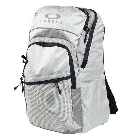●素材:ポリエステル100%●ベトナム製●サイズ:W32×H48×D16cm●容量:28L●容量に対してスリムな印象を受けるESSENTIAL DAY PACK M 9.0。撥水加工をしたポリエステル素材を採用。PC収納あり。両サイドにボトルポケット。バックパネルとショルダーストラップはエアーメッシュ素材を使い、通気性とクッション性を確保。軽量で使いやすい。男女問わず幅広いユーザーに向けたアイテムです。●撥水:優れた撥水性を実現。水を弾くと共に衣服内を快適に保ちます。●PC収納ポケット:パソコンを保護収納できるポケット。●アイウェアポケット:アイウェアを保護収納できるポケット。●ボトルポケット:水筒やペットボトルを収納できるポケット。●メーカーカラー表記:68S MIST【商品の購入にあたっての注意事項】※一部商品において弊社カラー表記がメーカーカラー表記と異なる場合がございます。※ブラウザやお使いのモニター環境により、掲載画像と実際の商品の色味が若干異なる場合があります。※掲載の価格・製品のパッケージ・デザイン・仕様について、予告なく変更することがあります。あらかじめご了承ください。2025年秋冬モデル 2025fwmodel オークリー OAKLEY スーパースポーツゼビオ ゼビオ Super Sports XEBIO BAG バッグ カバン かばん 鞄 スポーツバッグ 運動用バッグ ディパック リュック バックパック レディース メンズ デイバック リュックサック カジュアル お出かけ レジャー アウトドア 普段使い 旅 旅行 トラベル 観光 タウンユース デイリーユース 撥水 ナイロン UTS 外出 お出かけ タブレット収納 アイウェアポケット モバイルポケット タブレットポケット シンプル xmas2025_ssx_teens_spbag xmas2025_ssx_mens_bag oakspprice 26motherday