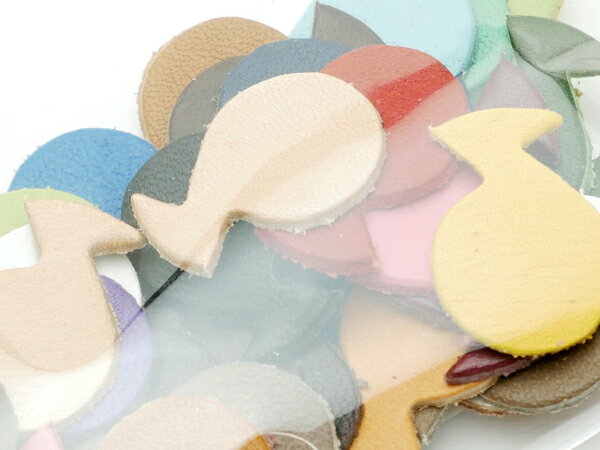 ミニチャーム 音符 アソート（ドエリア） 19×18mm 1.0mm 10ヶ【メール便選択可】 [ぱれっと] レザークラフトレザーチャーム お得なパック