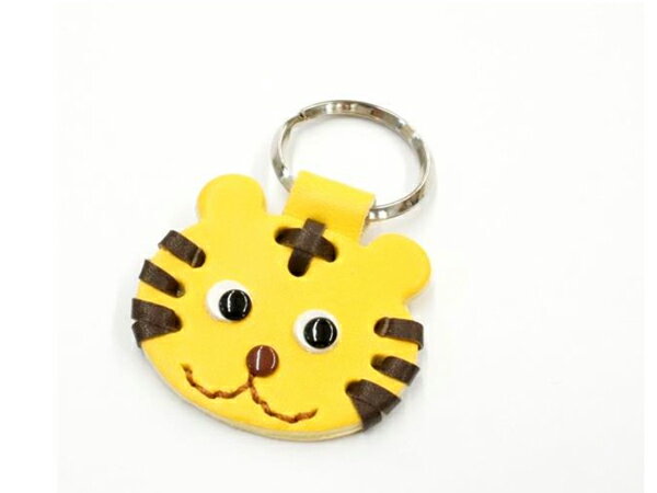 【とらシリーズ】とらのキーホルダーキット イエロー 4.2×4.3cm【メール便選択可】 [レザークラフトぱれっと] レザークラフト皮革キット 縫うキーホルダー