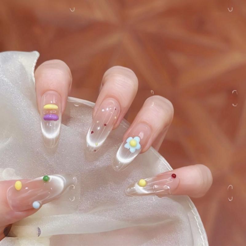 付け爪 春夏 フランス風 かわいい 肌白く見える 高級感 ネイルパッチ 指先美しく 簡単着脱 透明素材