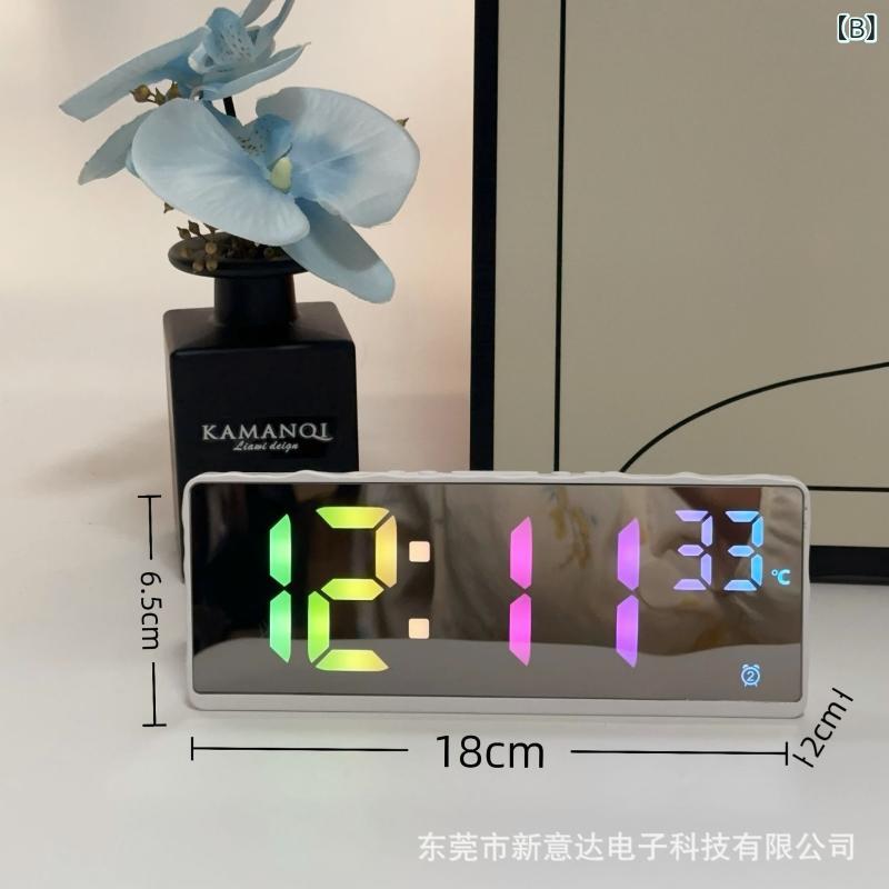 置き時計 デジタル 時計 目覚まし時計 卓上 とけい 木目調 ワイヤレス充電 クロック アラーム スマホ充電 充電機能 温湿度計 温度計 湿度計 カレンダー 大画面 見やすい LED ナイトライト 多機能 [2]